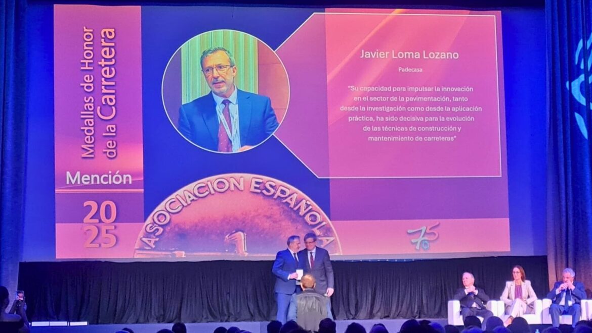 Javier Loma, director de Tecnología y Desarrollo de PADECASA, recibe la Medalla de Honor de la Carretera con Mención Especial